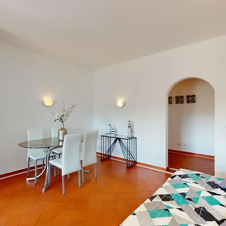 Apartamento Tranquilo T1 101 *